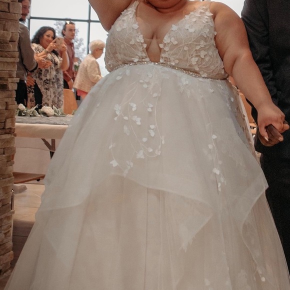 Lillian West Wedding Dress - Picture 3 of 10